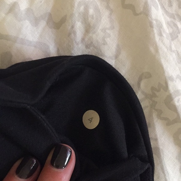 Lululemon Cropped Leggings - Picture 7 of 7